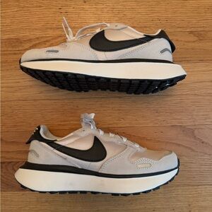 Nike Phoenix Waffle Size 6 Neutral Colorway